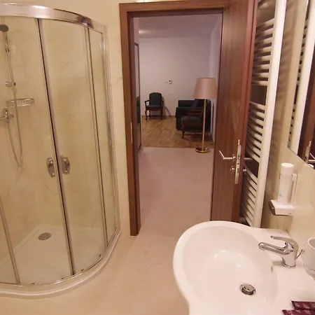Klika Hotel 3*